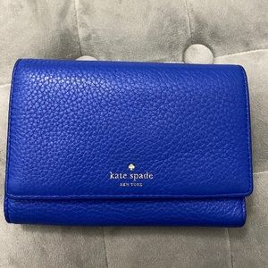 Authentic Kate Spade wallet, lightly used.